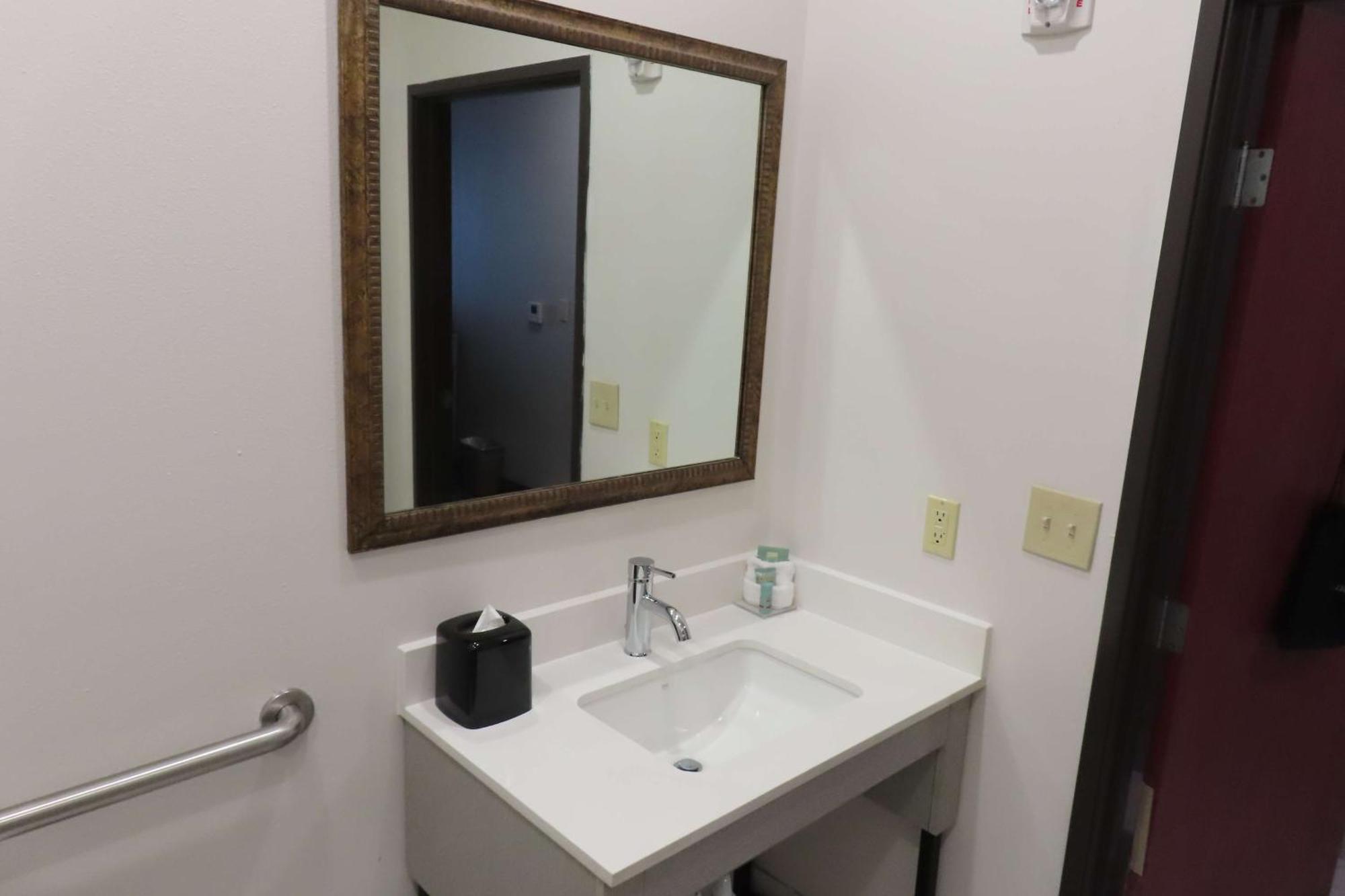Best Western Heritage Inn & Suites Broussard Екстериор снимка